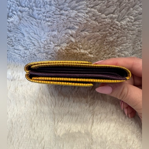 Vintage Louis Vuitton Elise Epi Wallet - Picture 7 of 12